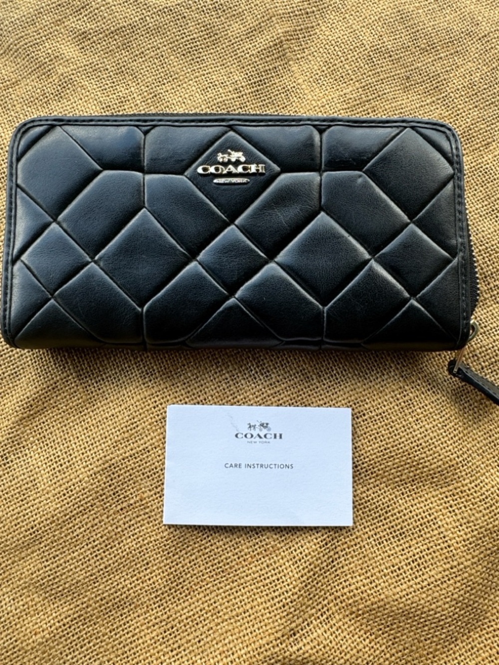 Coach Black Quilted Zip-Around Leather Gold Logo black Accordion Zip Wallet